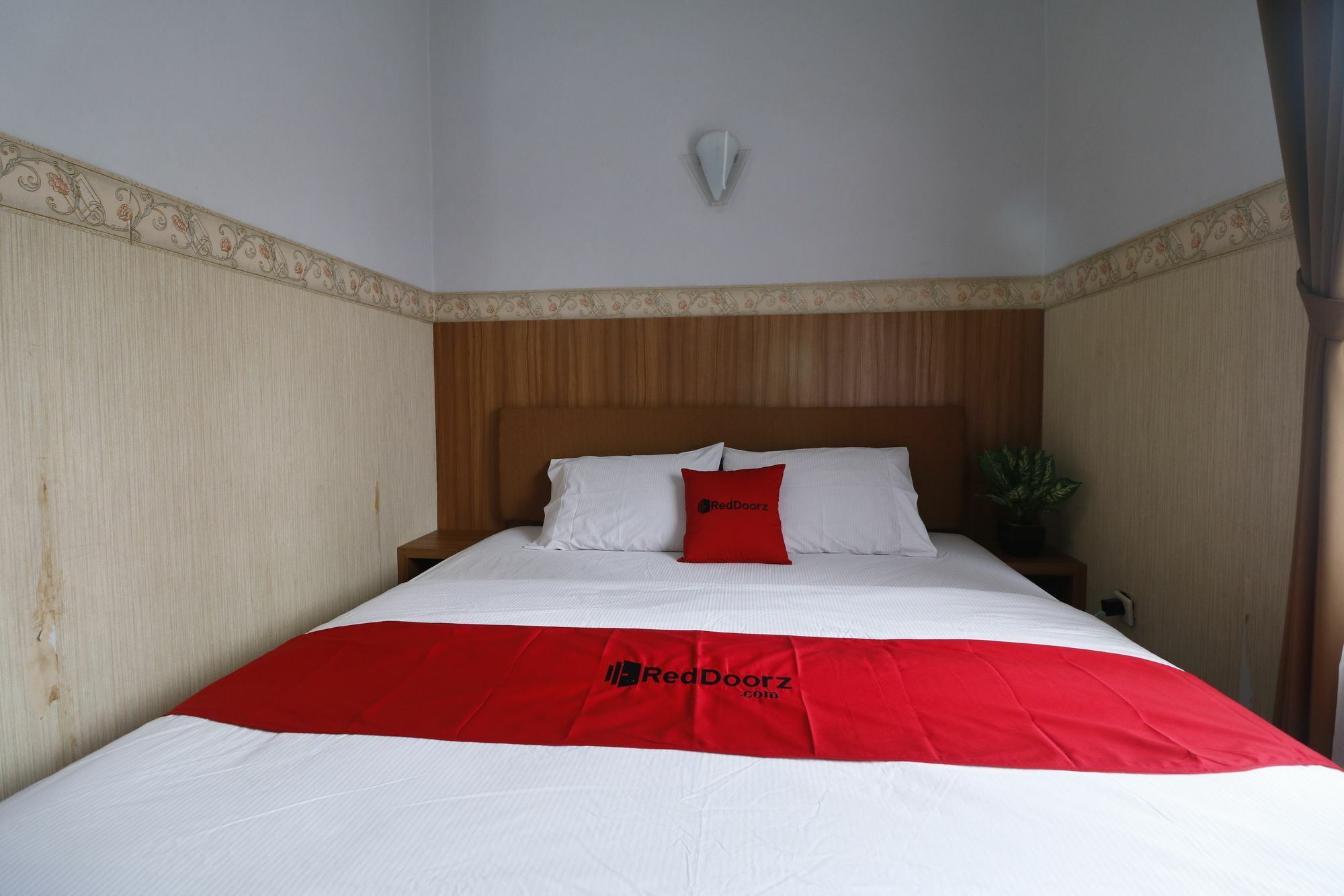 Reddoorz Plus Near Undip Tembalang Hotel Semarang Exterior photo